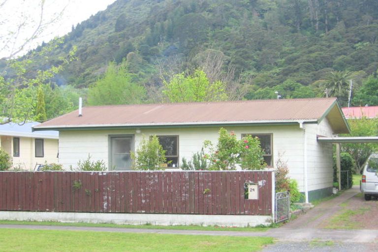 Photo of property in 24 Rewi Street, Te Aroha, 3320