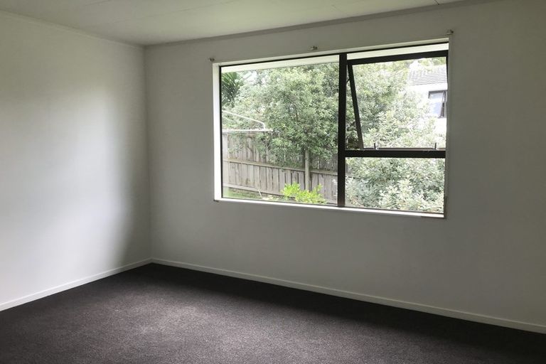 Photo of property in 1/10 Roick Parade, Glen Eden, Auckland, 0602