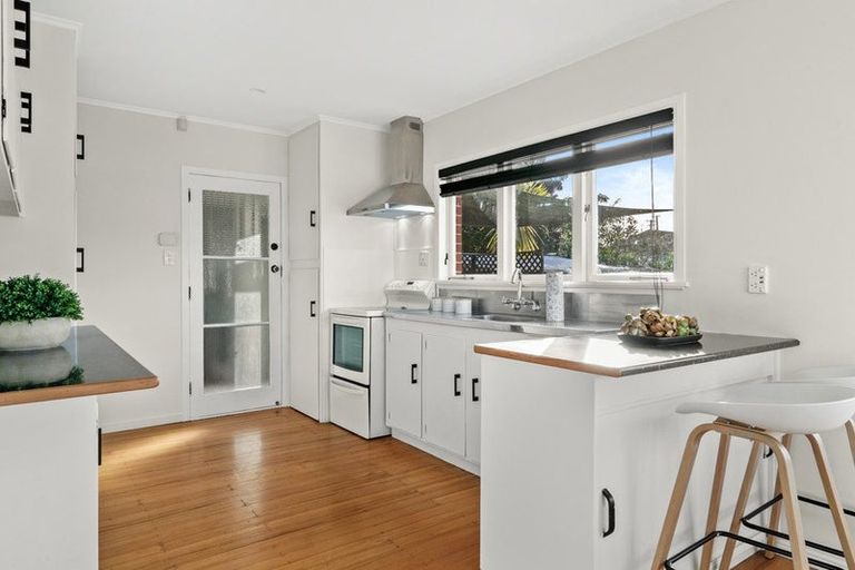 Photo of property in 23 Royston Street, Rosehill, Papakura, 2113