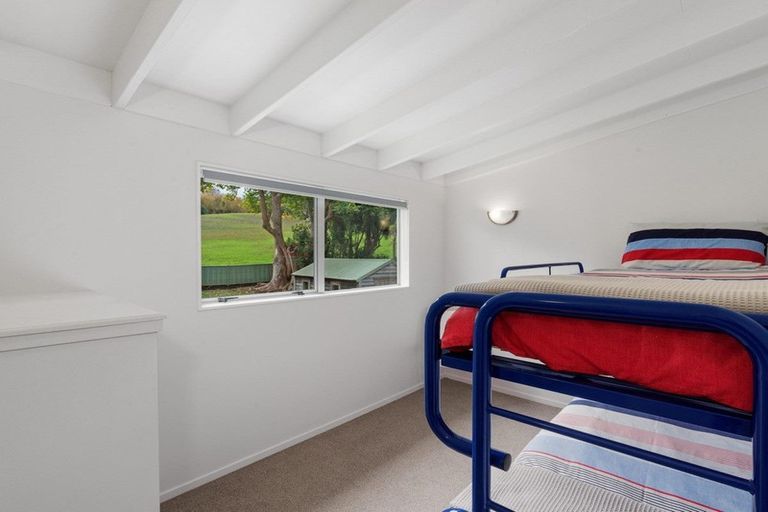 Photo of property in 5 Clinton Road, Tawharanui Peninsula, Warkworth, 0986