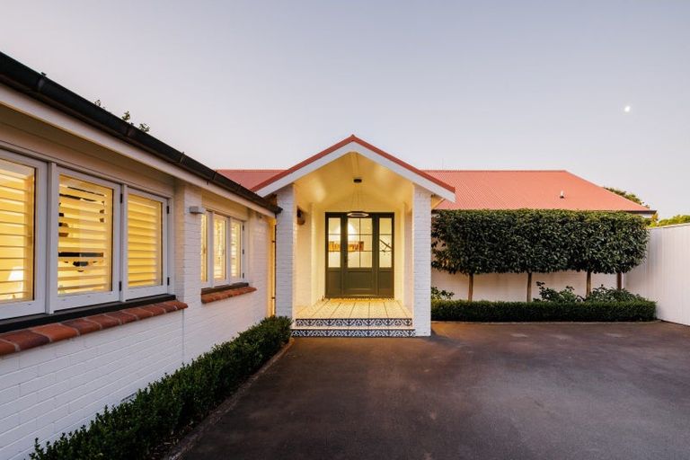 Photo of property in 76 Princes Street, Cambridge, 3434