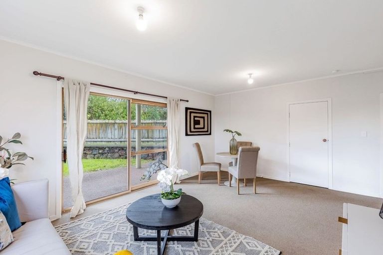Photo of property in 254a East Coast Road, Forrest Hill, Auckland, 0620