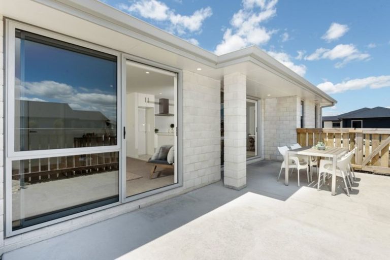 Photo of property in 3 Taioma Close, Papamoa, 3118