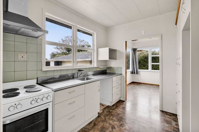 Photo of property in 3 Pacey Avenue, Hawera, 4610