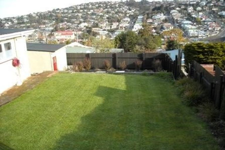 Photo of property in 25 Shortland Street, Caversham, Dunedin, 9011