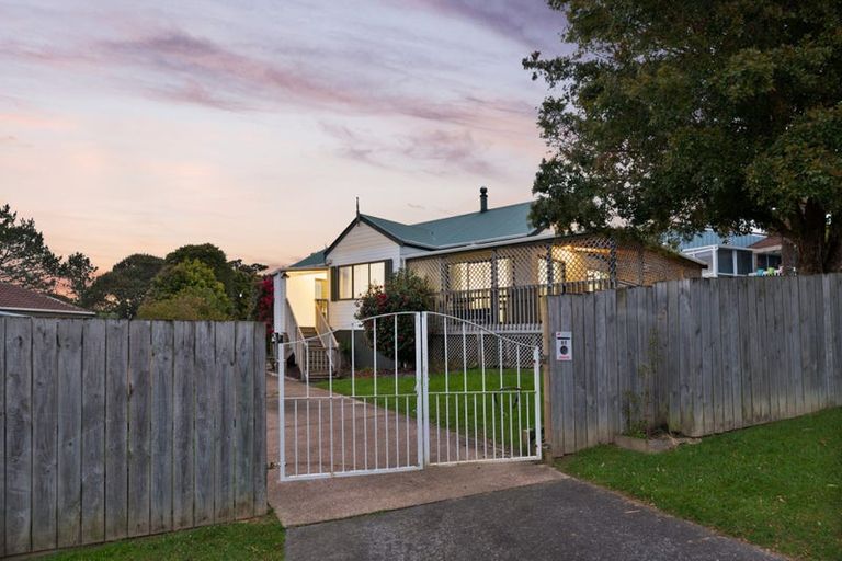 Photo of property in 57 Anich Road, Massey, Auckland, 0614