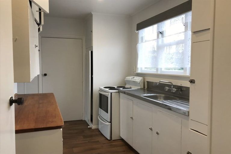 Photo of property in 8 Cheshire Street, Cannons Creek, Porirua, 5024