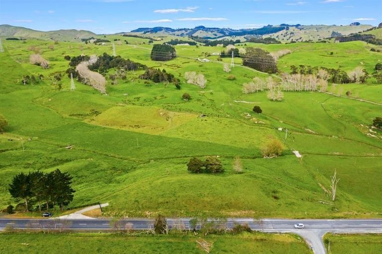 Photo of property in 3884 Kaipara Coast Highway, Mangakura, 0984