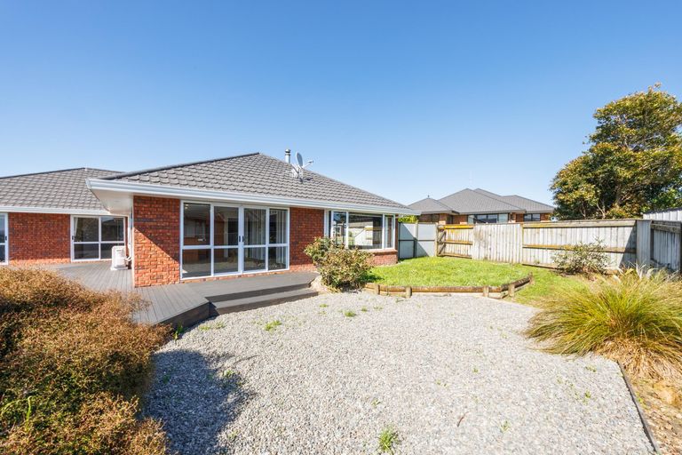 Photo of property in 20 Johnstone Drive, Fitzherbert, Palmerston North, 4410