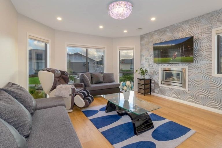 Photo of property in 102 Tapu Road, Huapai, Kumeu, 0810