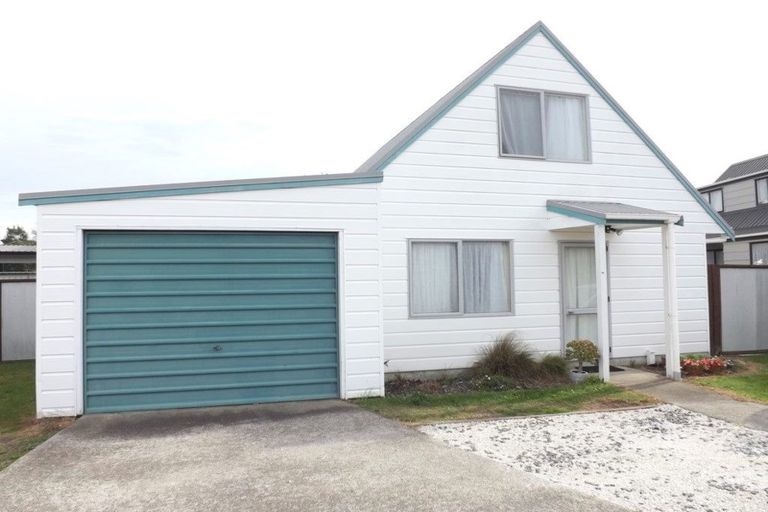 Photo of property in 136a Eversham Road, Mount Maunganui, 3116