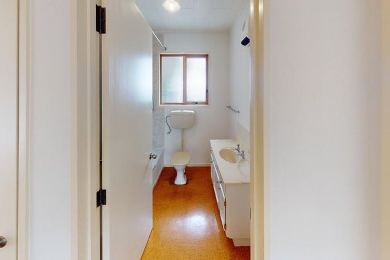 Photo of property in 13b Colombo Street, Hokowhitu, Palmerston North, 4410