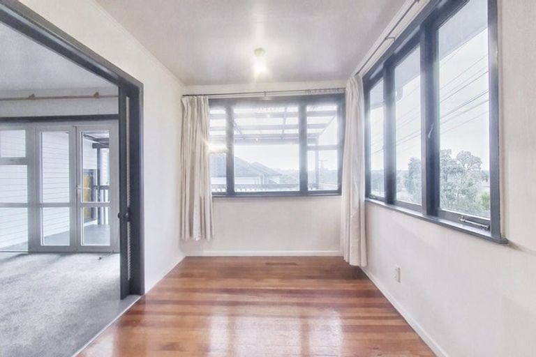 Photo of property in 75 Forest Hill Road, Henderson, Auckland, 0612