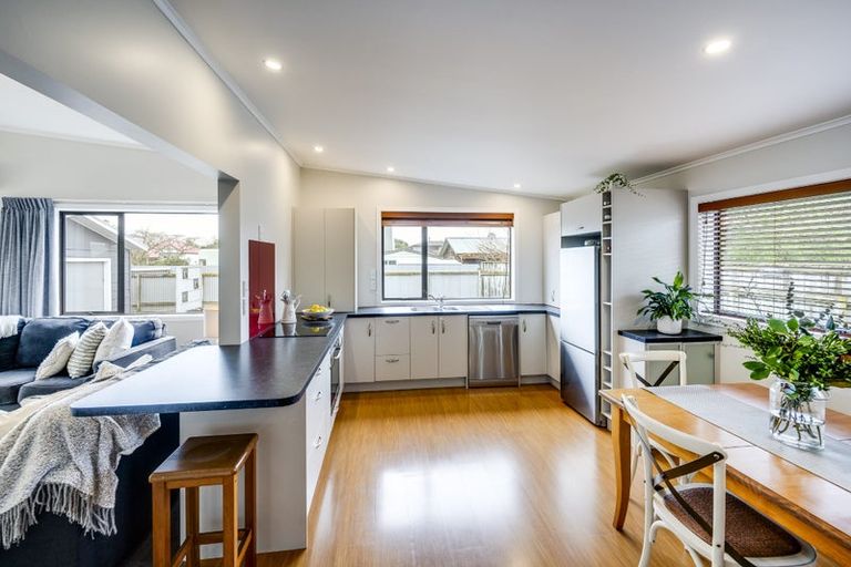 Photo of property in 131 Auckland Road, Greenmeadows, Napier, 4112