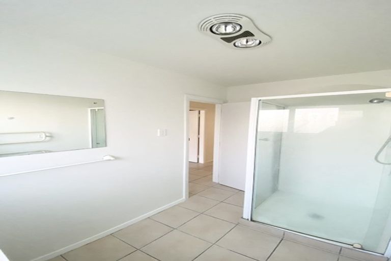 Photo of property in 172a Waimairi Road, Ilam, Christchurch, 8041