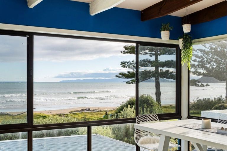 Photo of property in 15 Makorori Beach Road, Makorori, Gisborne, 4073