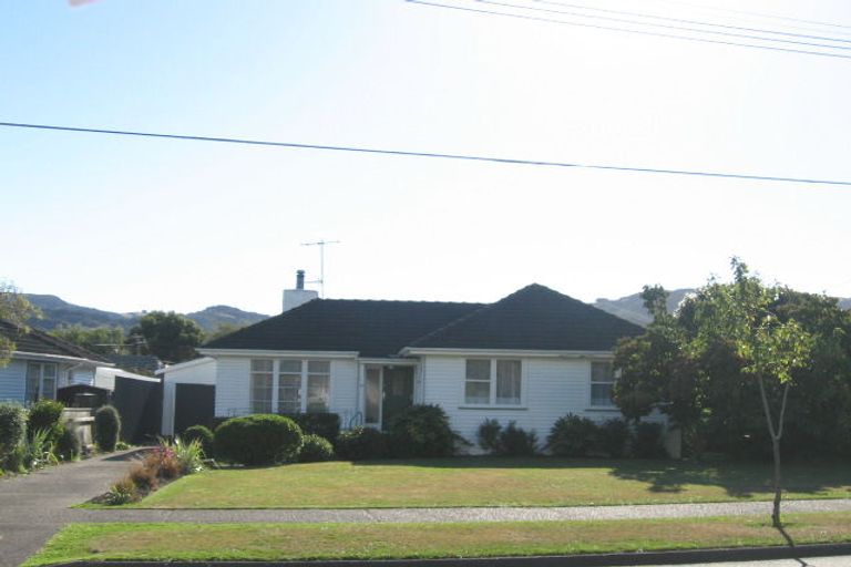 Photo of property in 15 Routley Crescent, Elderslea, Upper Hutt, 5018