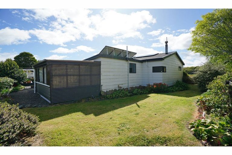 Photo of property in 33 Clifden Highway, Tuatapere, 9620