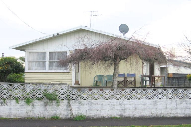 Photo of property in 66 English Street, St Andrews, Hamilton, 3200