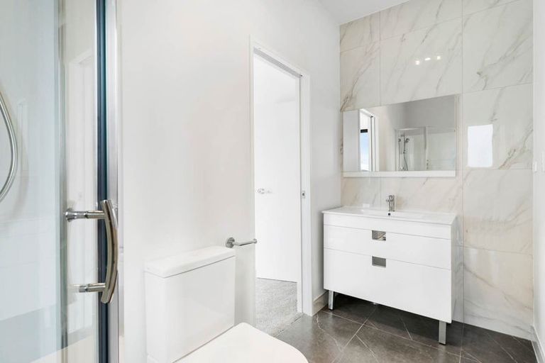 Photo of property in 13e Von Sturmer Street, Mangere East, Auckland, 2024