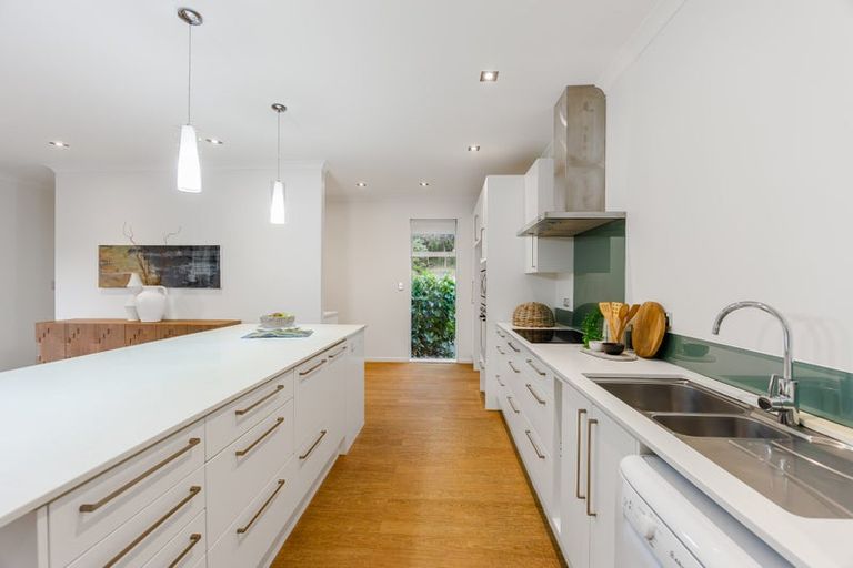 Photo of property in 339 Glenvar Road, Long Bay, Auckland, 0630