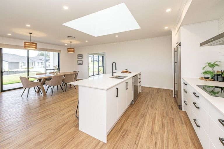 Photo of property in 36 Tirimoana Place, Otamatea, Whanganui, 4501