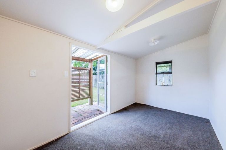 Photo of property in 62 Pukeroa Place, Papakura, 2110