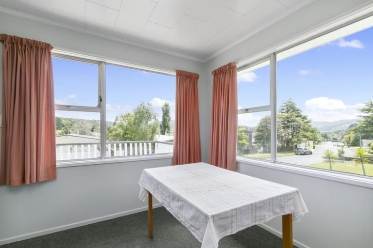 Photo of property in 31 Holland Street, Wainuiomata, Lower Hutt, 5014