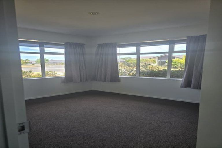 Photo of property in 13 Pemberton Drive, Amberley, 7410