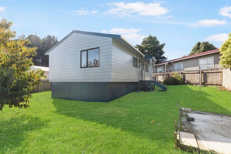 Photo of property in 6/17a Idesia Place, Totara Heights, Auckland, 2105