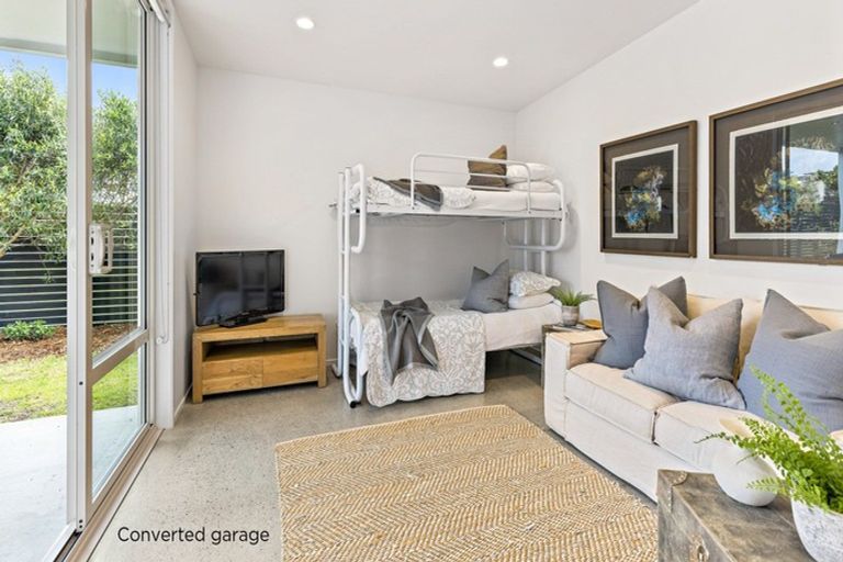 Photo of property in 22 Te Mana Street, Omaha, 0986