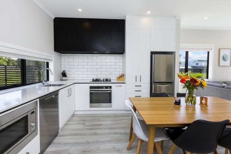 Photo of property in 80 Mawai Hakona Drive, Wallaceville, Upper Hutt, 5018