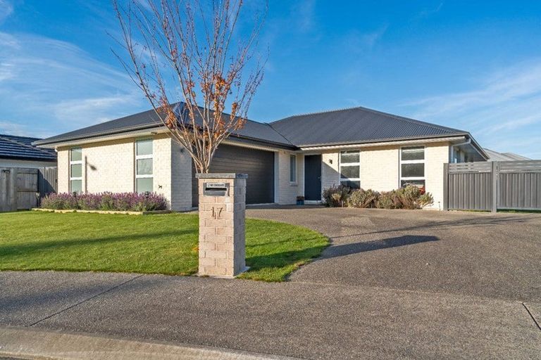 Photo of property in 17 Maple Grove, Solway, Masterton, 5810
