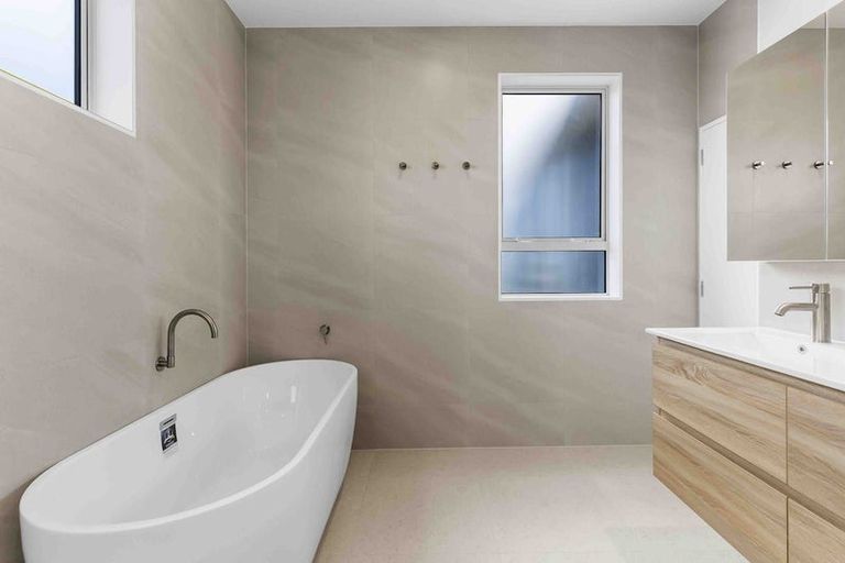 Photo of property in 1a Bernard Street, Papatoetoe, Auckland, 2025