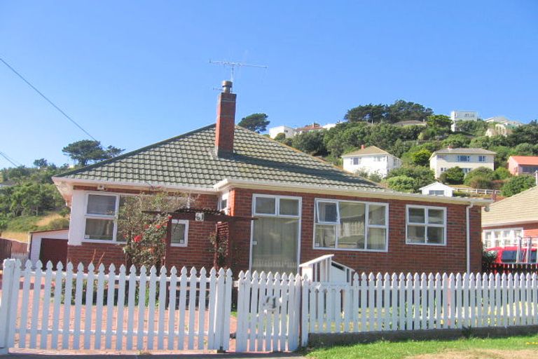 Photo of property in 61 Strathmore Avenue, Strathmore Park, Wellington, 6022