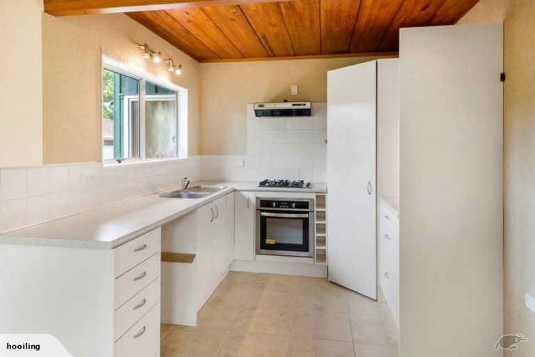 Photo of property in 6 Gloaming Place, Conifer Grove, Takanini, 2112