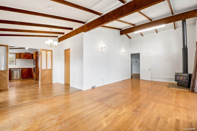 Photo of property in 28 Sunnyfield Crescent, Glenfield, Auckland, 0629