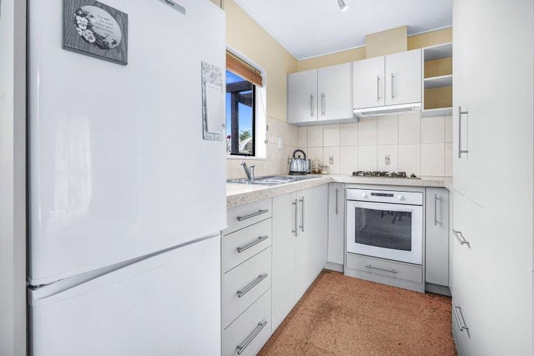 Photo of property in 10b Lee Road, Hannahs Bay, Rotorua, 3010