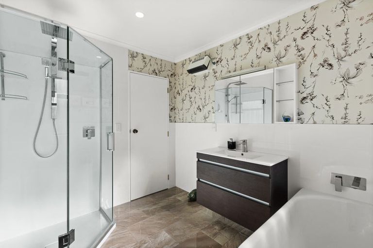 Photo of property in 17 Alderney Close, Taradale, Napier, 4112