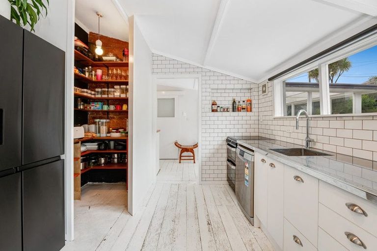 Photo of property in 3 Gow Street, Helensville, 0800