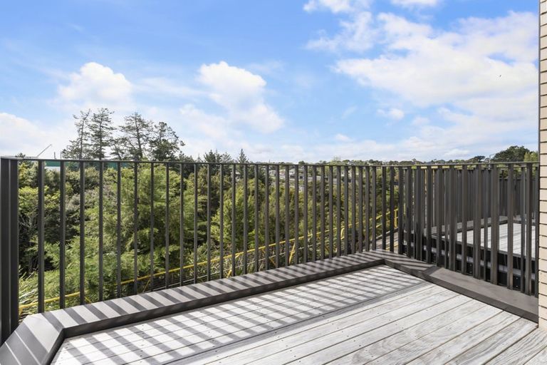 Photo of property in 11/28 Westgate Drive, Westgate, Auckland, 0614