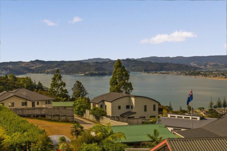 Photo of property in 103 Centennial Drive, Whitianga, 3510