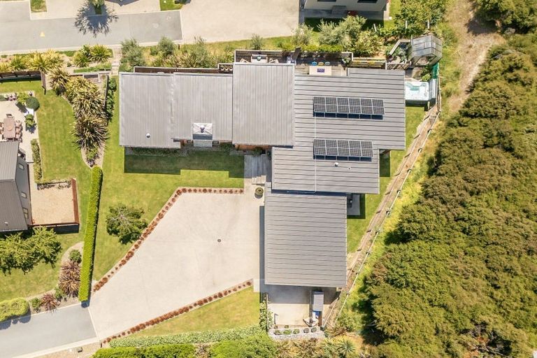 Photo of property in 20 Edgewood Place, Wanaka, 9305
