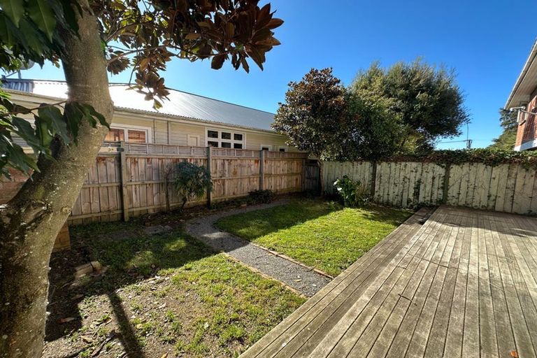 Photo of property in 77 Kahu Road, Fendalton, Christchurch, 8041