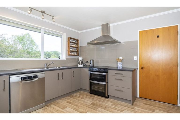 Photo of property in 70 Halstead Road, Pleasant Point, 7903