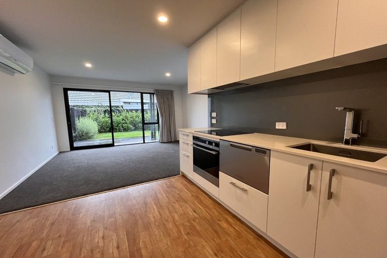 Photo of property in 2/98 Proctor Street, Papanui, Christchurch, 8053