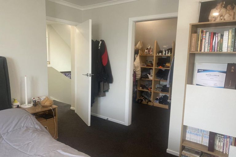 Photo of property in 91b Whites Line East, Waiwhetu, Lower Hutt, 5010