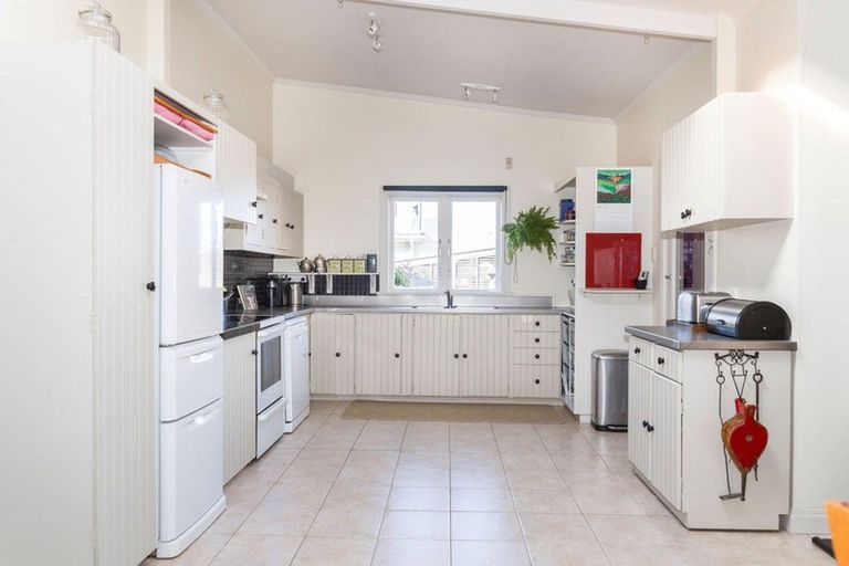 Photo of property in 12 Grant Street, Dannevirke, 4930