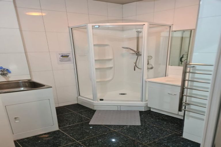 Photo of property in 52 Stokes Valley Road, Stokes Valley, Lower Hutt, 5019