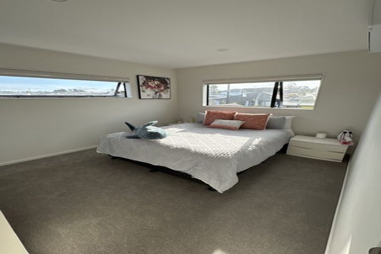 Photo of property in 18 Vintry Drive, Huapai, Kumeu, 0810